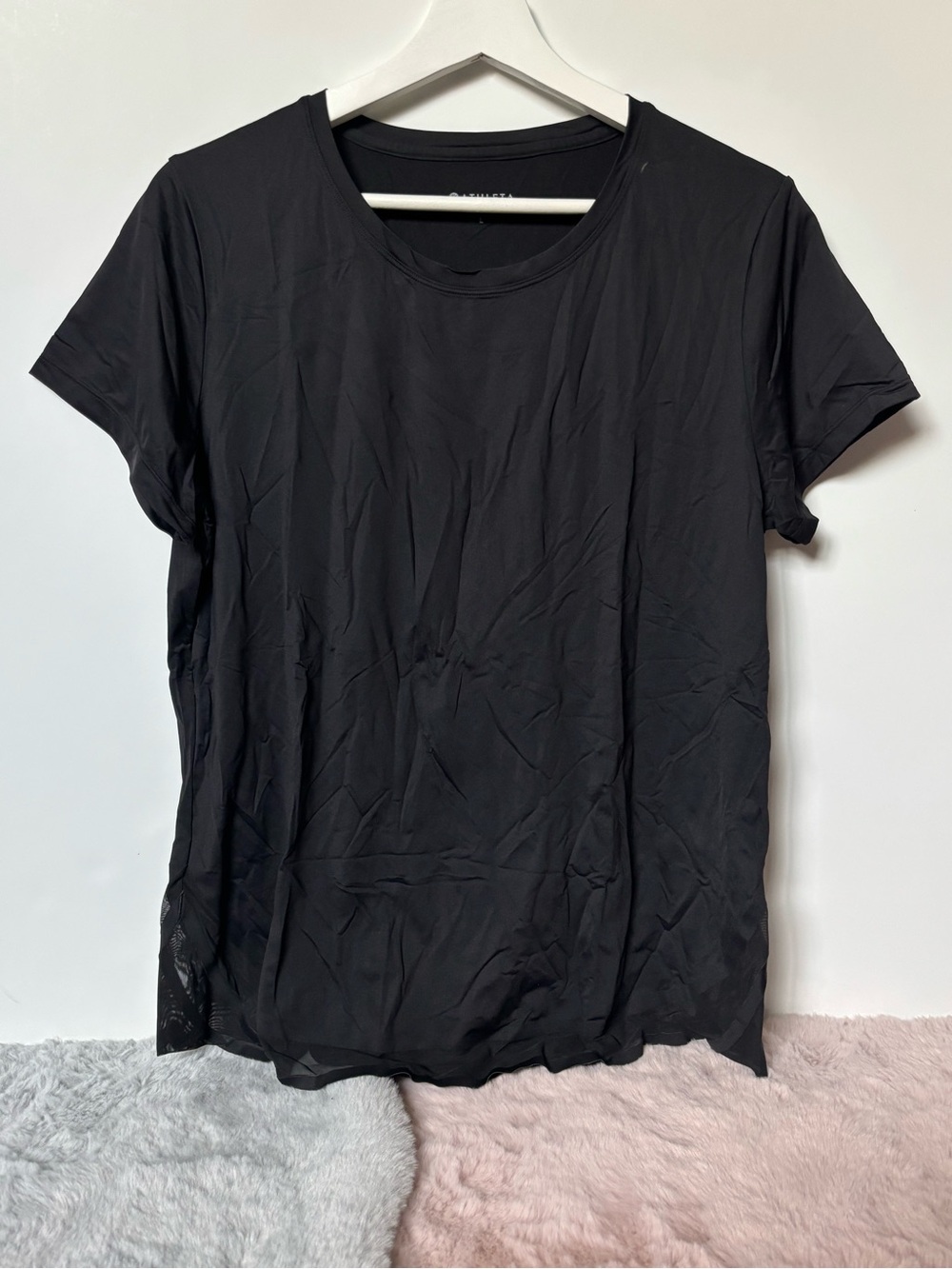 Athleta black short sleeve active top